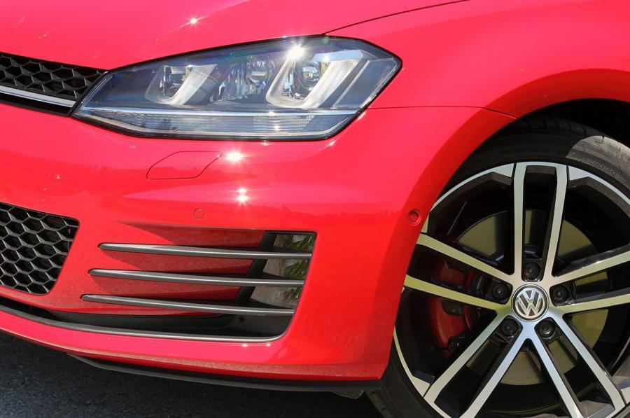Детали экстерьера Volkswagen Golf GTD 5-Door 2017 года  (WW) (фото 28 из 58)